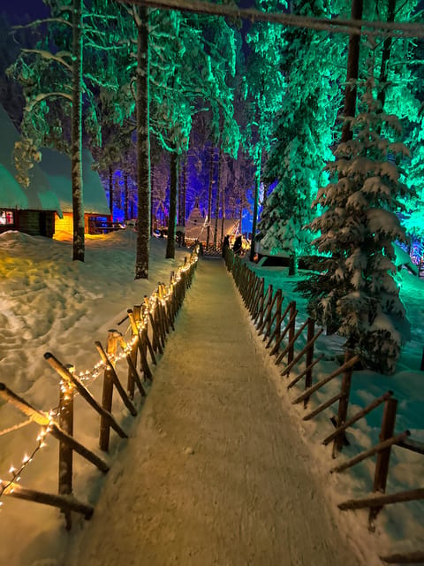 Rovaniemi: Guided Tour of Santa Claus Village - Santa’s office: where the waiting matters most