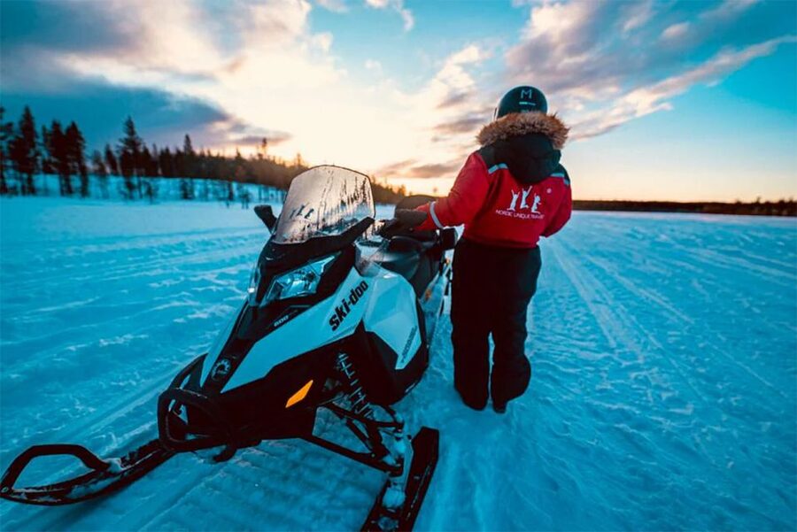 Rovaniemi: Half-Day Snowmobile & Ice Fishing Experience - Should you book this snowmobile and ice fishing tour?