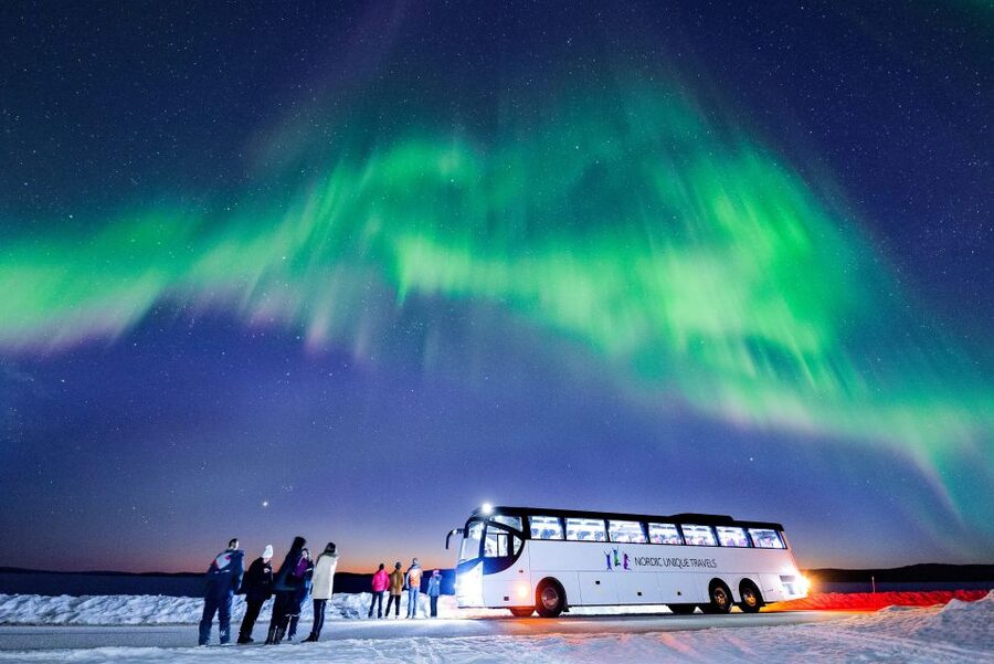 Rovaniemi: Hunting Northern Lights Bus Tour - Why this 2.5-hour bus tour is a smart Northern Lights choice in Rovaniemi
