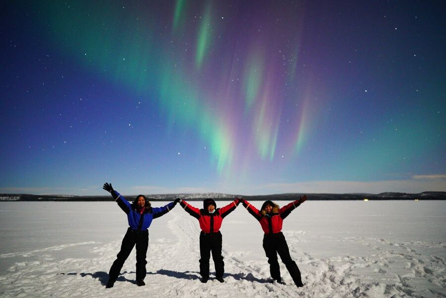 Rovaniemi: Hunting Northern Lights Bus Tour - The blueberry juice warm-up (and why it’s more useful than you think)