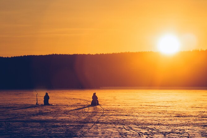 Rovaniemi: Ice Fishing from Private Lakefront Property & BBQ - Ice Fishing in Rovaniemi, Done the Quiet Way