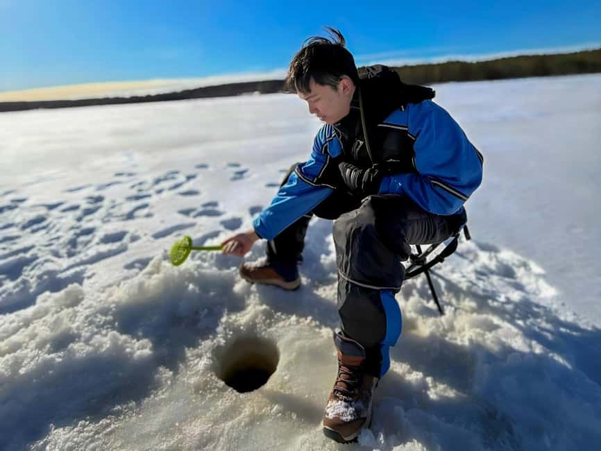 Rovaniemi: Ice Fishing from Private Lakefront Property & BBQ - Learning the Traditional Ice Fishing Setup