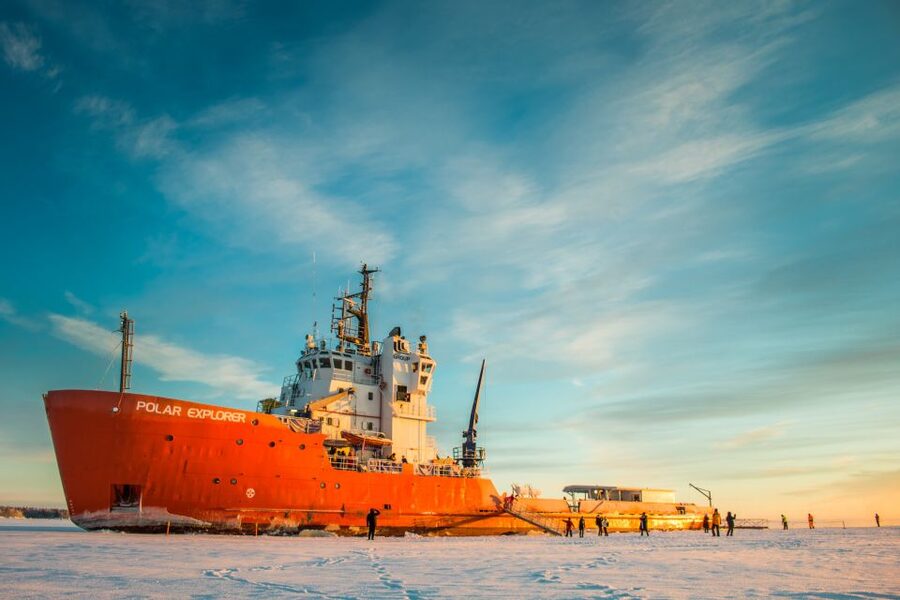 Rovaniemi: Icebreaker Cruise with Ice Floating and Transfer - Watching the icebreaker break through the Bothnian Sea
