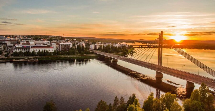Rovaniemi: Midnight Sun Photography Tour - Midnight sun timing in Rovaniemi: when your photos make sense