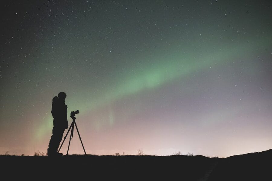 Rovaniemi: Northern Light Hunt Tour with ProCamera - The night schedule: pickup, photo stops, and how the pacing works