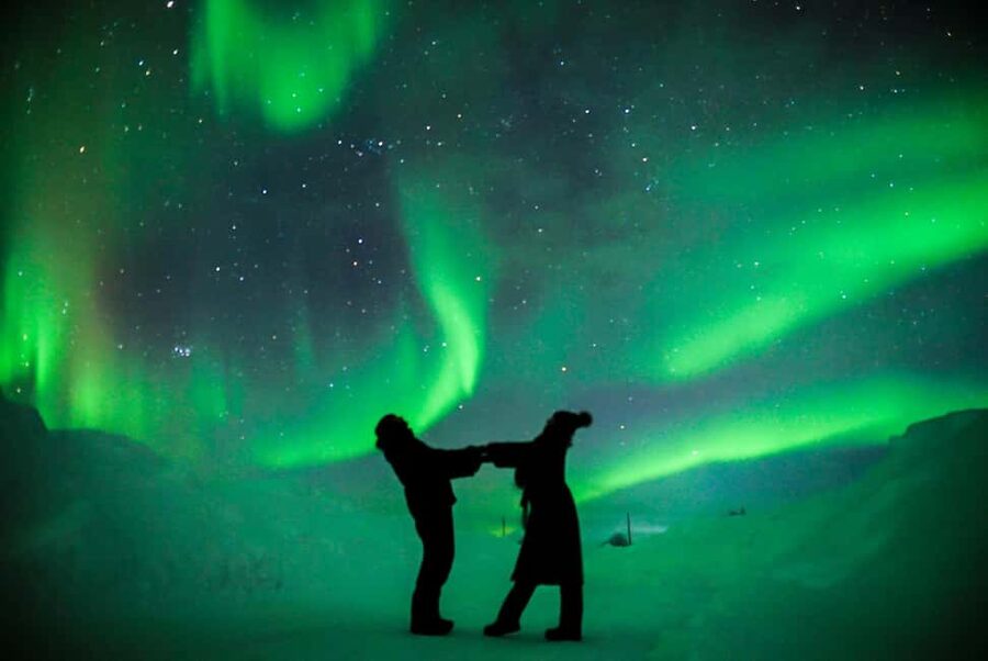 Rovaniemi: Northern Lights Aurora Guarantee Tour - First: what makes a Rovaniemi aurora hunt different here?