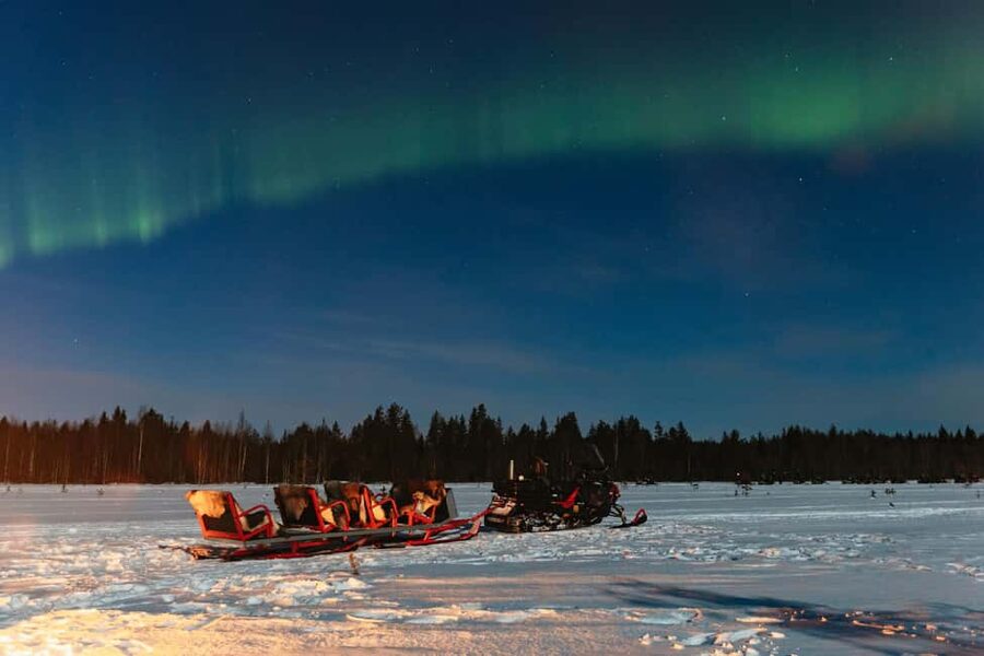 Rovaniemi: Northern Lights Family-Friendly Snowmobile Safari - Key things to know before you book