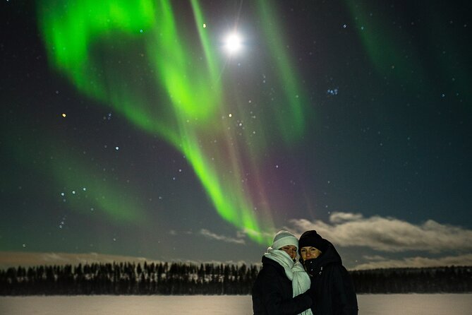 Rovaniemi: Northern lights money back tour - What the night feels like from pickup to return