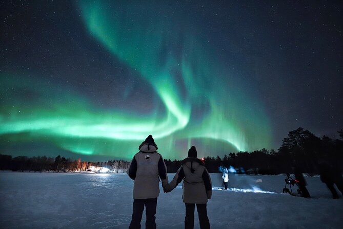 Rovaniemi: Northern Lights Pro Guaranteed - Unlimited Distance - Photography help: professional shots, lots of them, and guidance that saves your evening