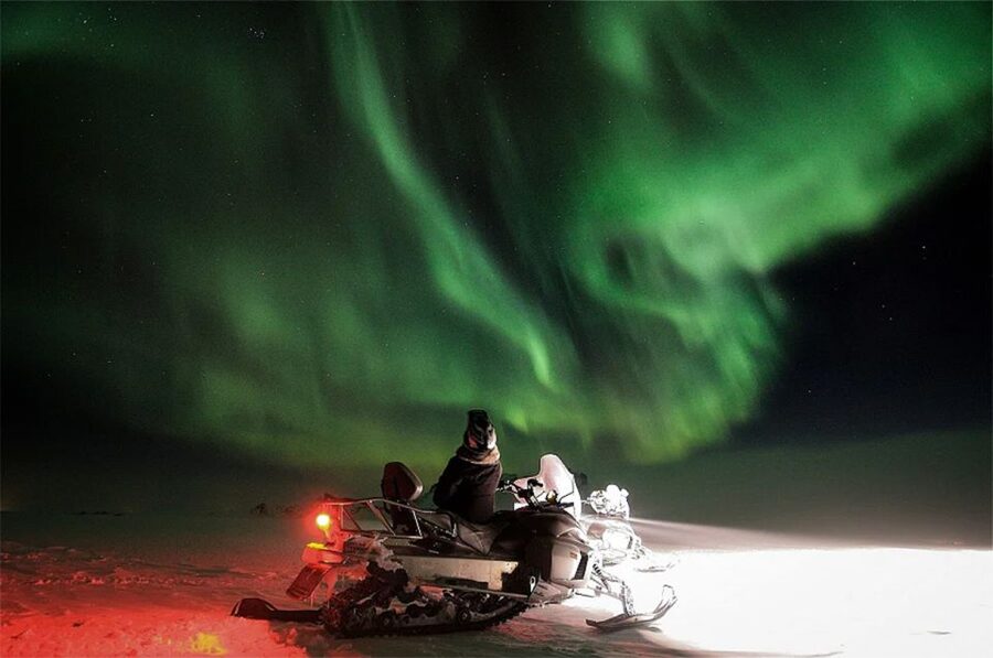 Rovaniemi: Northern Lights Snowmobile Hunt - The Northern Lights Hunt: What Your Guide Helps You Spot