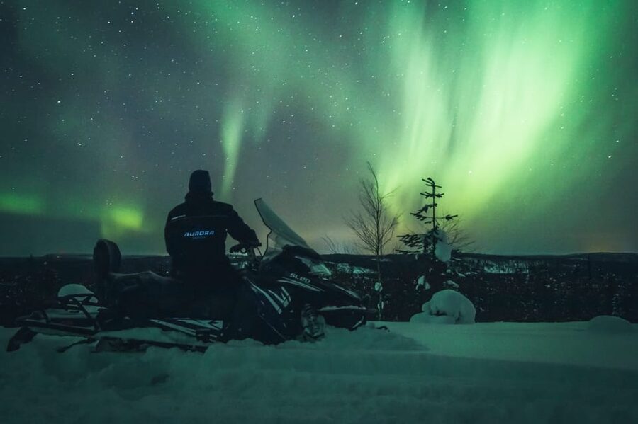 Rovaniemi: Northern Lights Tour with Electric Snowmobiles - The Warm Up: Private Hunting Cabin, Fire Time, and Finnish-Style Grilling