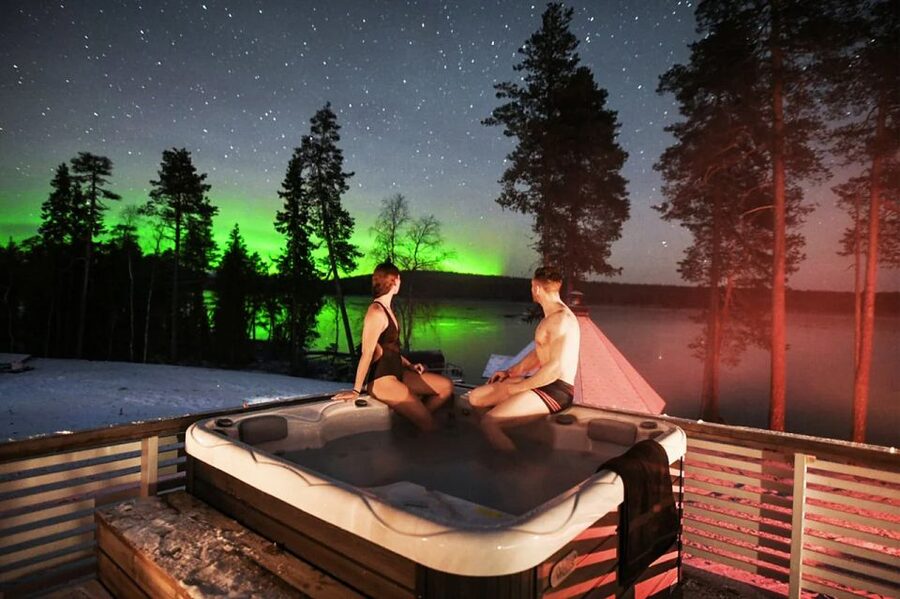 Rovaniemi: Northern Lights Trip with Arctic Sauna & Jacuzzi - Key things that make this tour worth your attention
