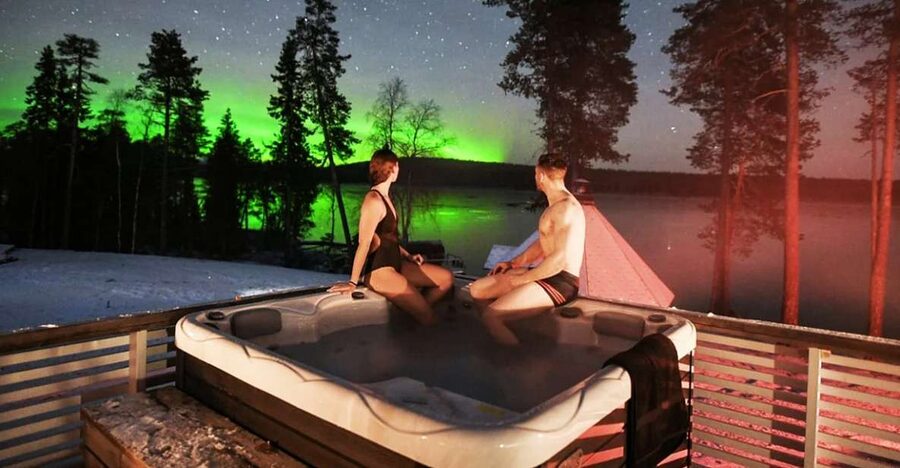 Rovaniemi: Northern Lights Trip with Arctic Sauna & Jacuzzi - Ice lake swimming: what to expect and how to prepare mentally