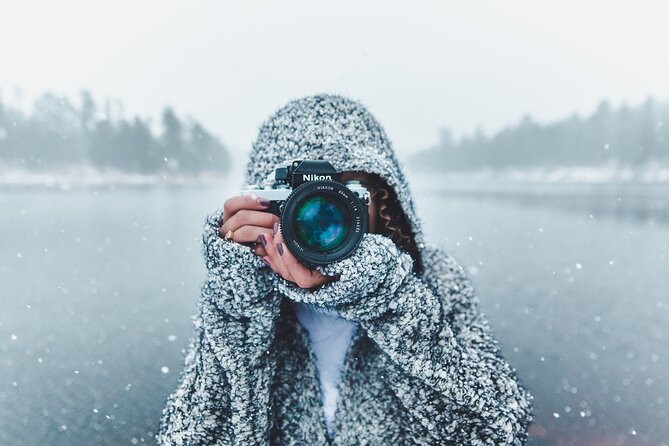 Rovaniemi: Private Winter Wonderland Photoshoot Tour - Entering Rovaniemi’s winter-photo sweet spot