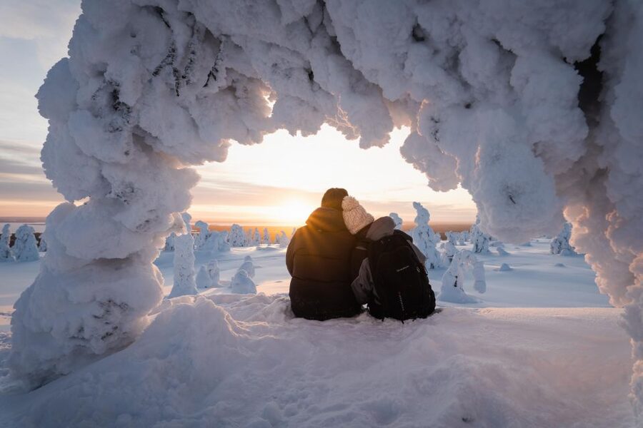 Rovaniemi: Riisitunturi National Park with Pro Photos & BBQ - Packing and Comfort: The Winter Basics That Keep the Day Enjoyable