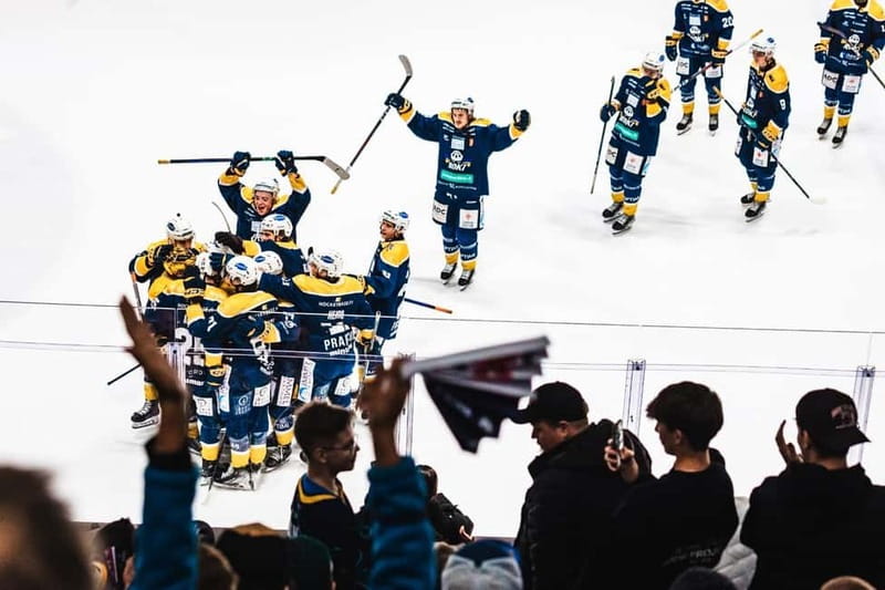Rovaniemi: RoKi Hockey Ice Hockey Tickets - Food, drink, and what you can bring (plan to buy there)