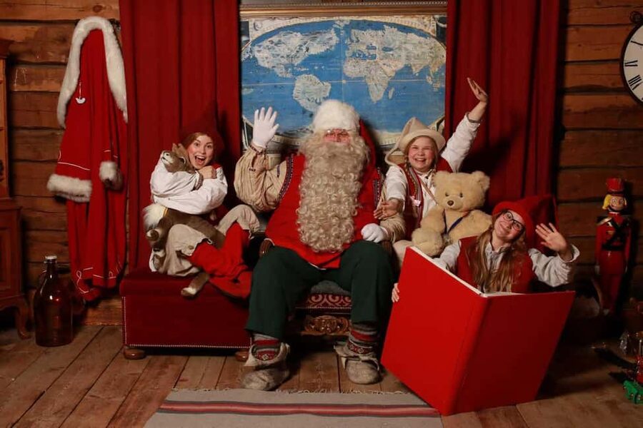 Rovaniemi: Santa Claus Village Guided Tour with pickup - Key highlights at a glance