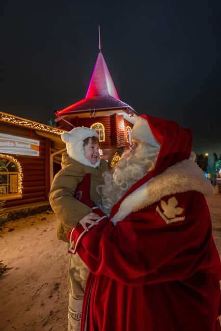 Rovaniemi: Santa Claus Village, Husky & Reindeer Tour - Toy shops and snow play: why the pacing matters for families