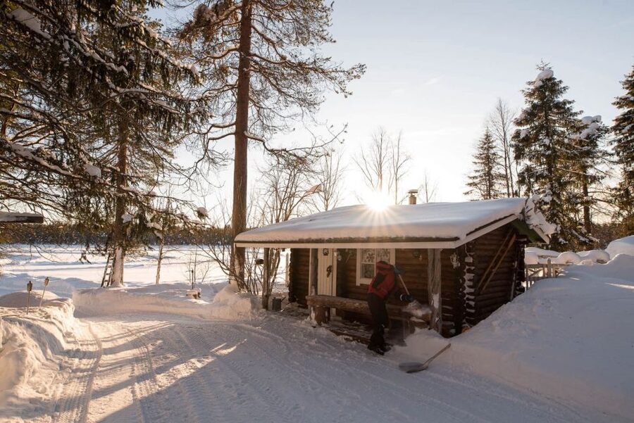 Rovaniemi: Sauna & Ice Swimming Tour with Dinner and Aurora - Ice Swimming and Snow Plunge: Choose Your Shock Level