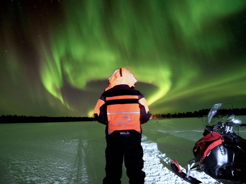 Rovaniemi: Search for Northern Lights Snowmobiling Trip - Riding time: learning control in the snowy forest