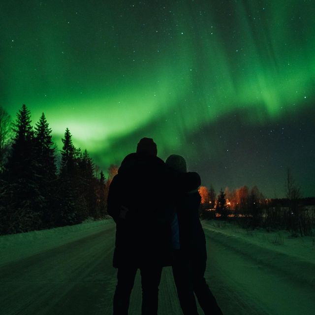 Rovaniemi: Small Group Aurora Hunt-full money back guarantee - How the aurora hunt works: data, driving, then looking up