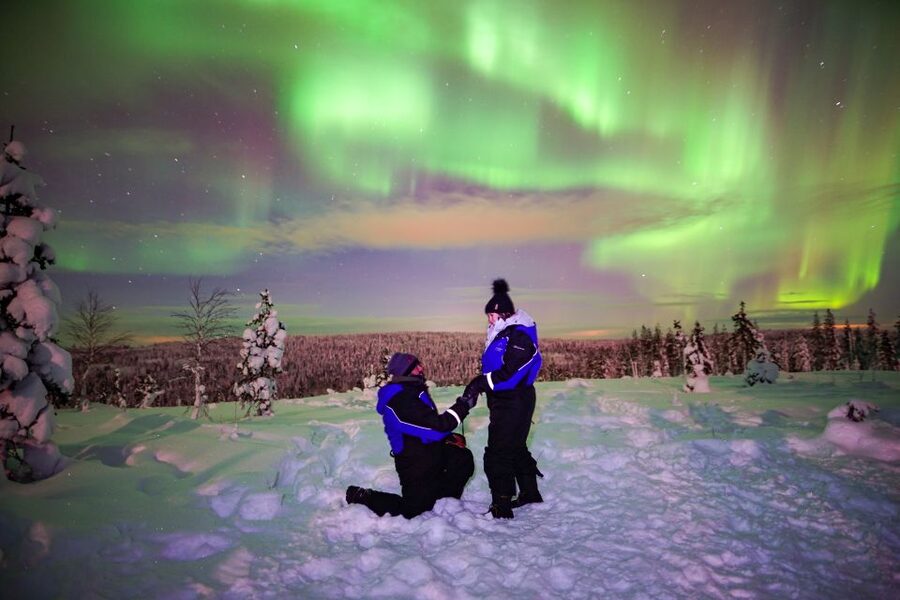 Rovaniemi: Small-Group Northern Lights Wilderness Tour - Campfire Cooking in the Arctic: More Than a Snack Stop
