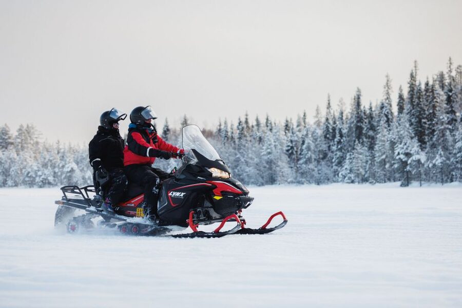Rovaniemi: Snowmobile Safari in the Arctic Circle - Safety Briefing First: How the Guide Sets Your Driving Pace