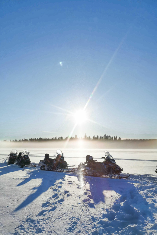 Rovaniemi: Snowmobiling and Ice Fishing - A 3-hour Lapland combo: snowmobile safari meets ice fishing