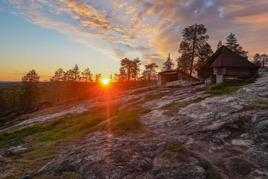 Rovaniemi: Wilderness Tour - Hiking level and what to bring in winter and summer