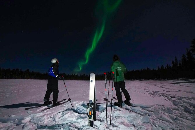 Ski Trekking under the Northern Lights - Why backcountry skiing is a smart way to chase the Aurora