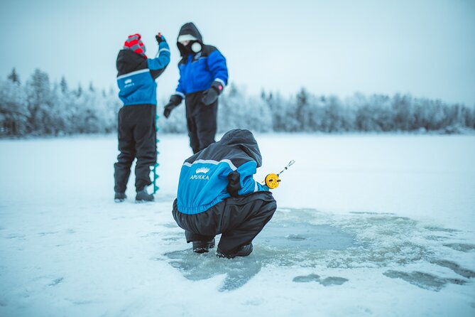 Snowmobiling and ice fishing in Apukka Resort, Rovaniemi - Bonfire Warm-Up: Tea, Coffee, and a Reset Moment