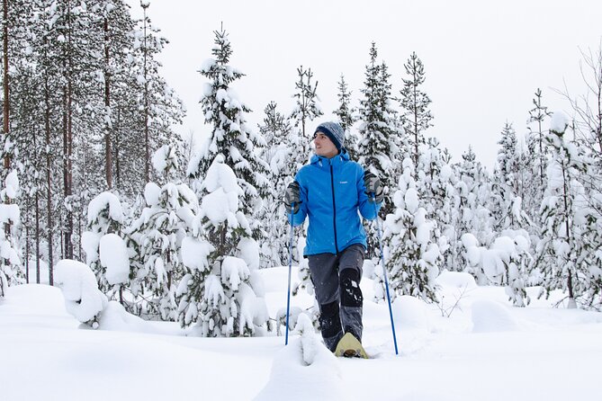 Snowshoeing Adventure with Ice-Fishing, Fire and Survival - Snowshoeing in Lapland: what the first stretch really teaches you